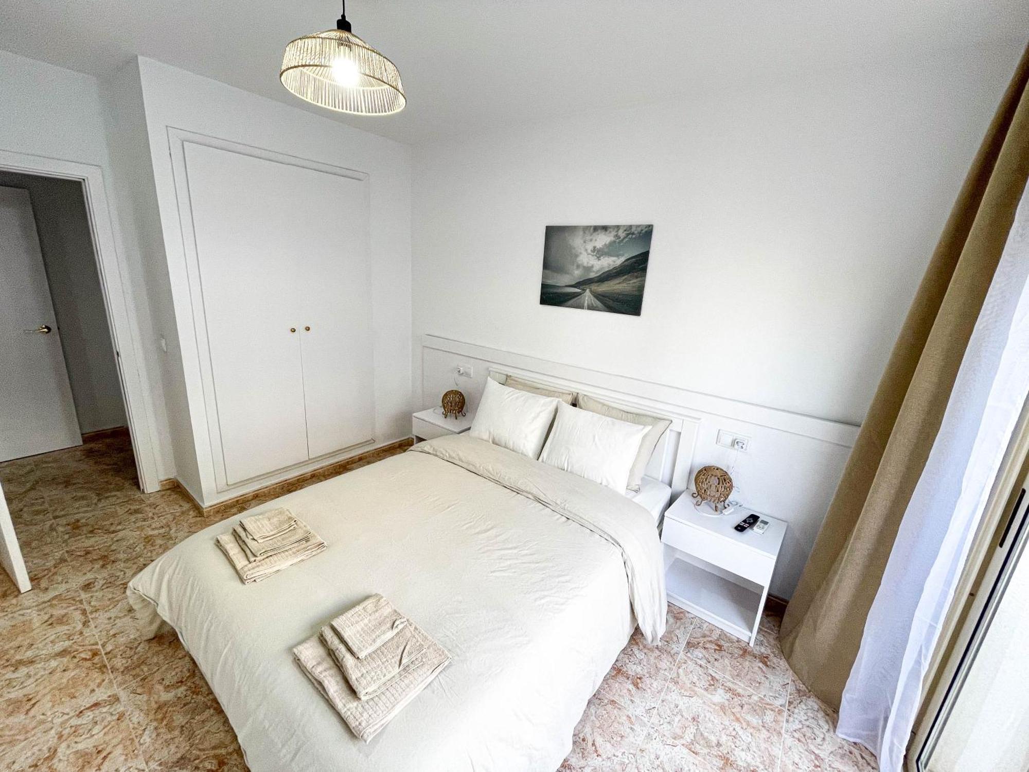 Red Lloret Apartment